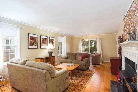 12 Sheldon Ave, Easthampton, MA 01027 photo 9