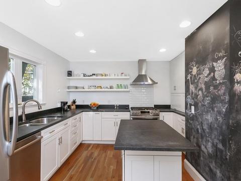 44 Harrison St #1, Brookline, MA 02446 photo 15