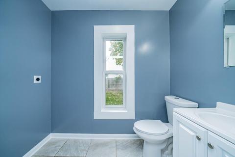 14 Walnut St, Ware, MA 01082 photo 7