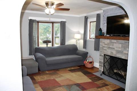 154 Skeele St, Chicopee, MA 01013 photo 6