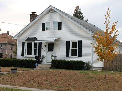 154 Skeele St, Chicopee, MA 01013 photo 2