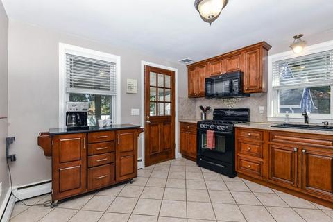 164 Crane St, Dedham, MA 02026 photo 9