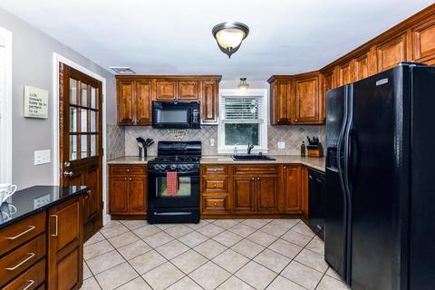 164 Crane St, Dedham, MA 02026 photo 8