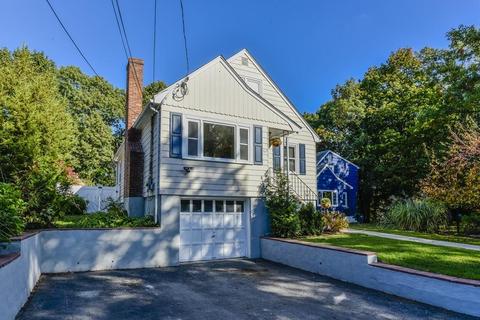 164 Crane St, Dedham, MA 02026 photo 2
