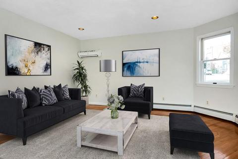 451 E 8th St, Boston, MA 02127 photo 3