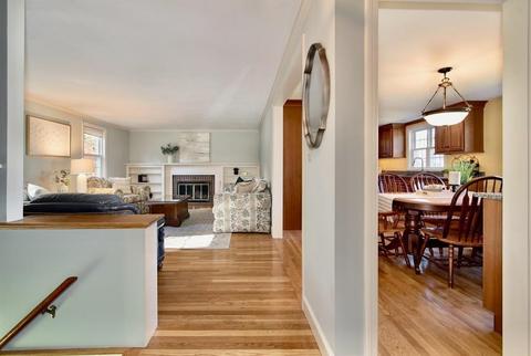 30 Vale Rd, Reading, MA 01867 photo 4