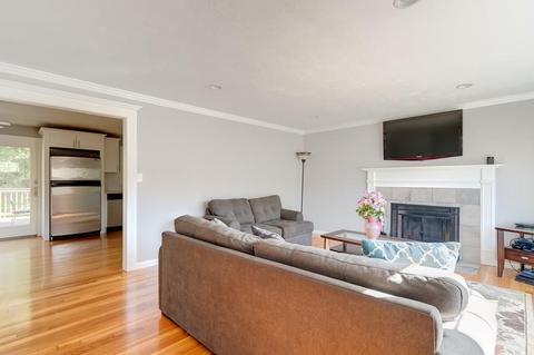 48 Thornton Rd, Worcester, MA 01606 photo 4