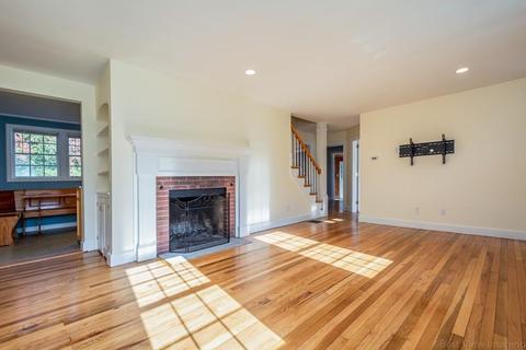 34 Maple St, Sterling, MA 01564 photo 4