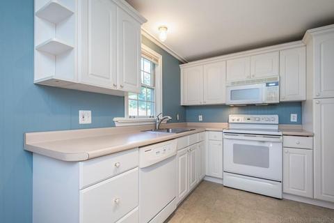 34 Maple St, Sterling, MA 01564 photo 11