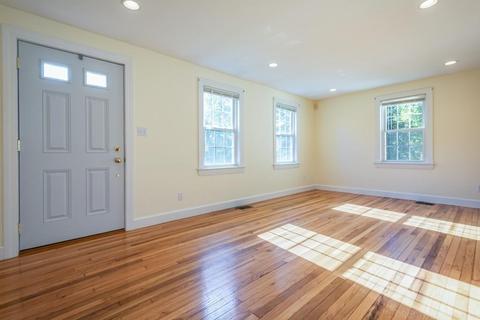 34 Maple St, Sterling, MA 01564 photo 3