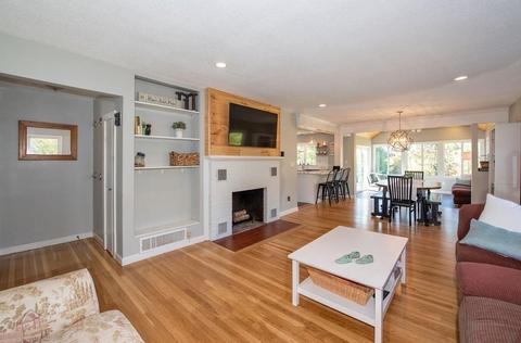 1058 Main St, Dunstable, MA 01827 photo 9