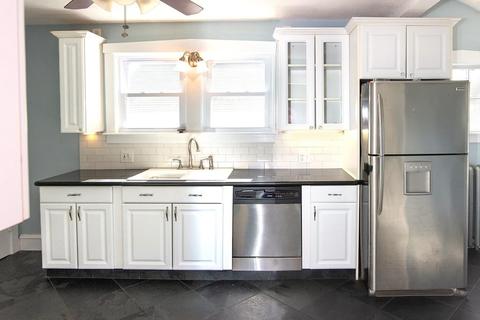 104 Audubon St, Springfield, MA 01108 photo 8