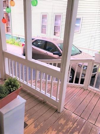 52 Acushnet Ave, Springfield, MA 01105 photo 6