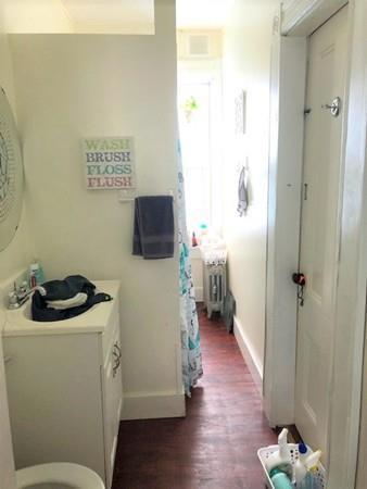 52 Acushnet Ave, Springfield, MA 01105 photo 5