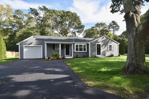 4 Crump Rd, Bourne, MA 02532 photo 1