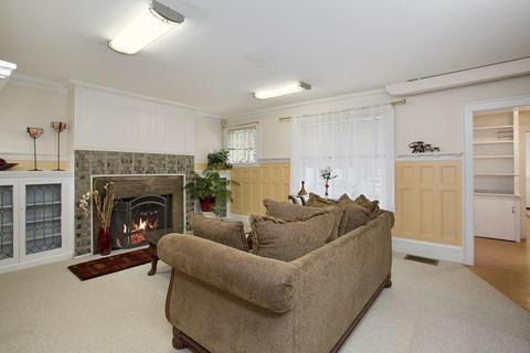 307 Union St, Springfield, MA 01105 photo 14