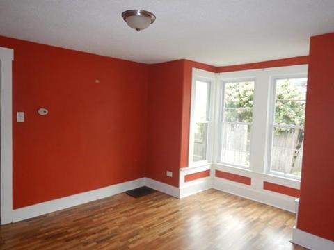 38 Maple St, Chicopee, MA 01020 photo 9