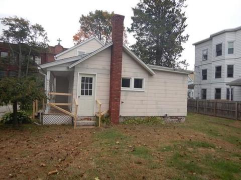 38 Maple St, Chicopee, MA 01020 photo 4