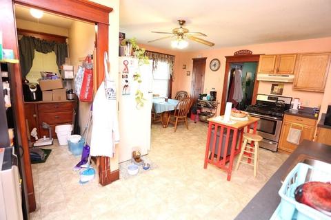 22 Walter St, Chicopee, MA 01013 photo 32