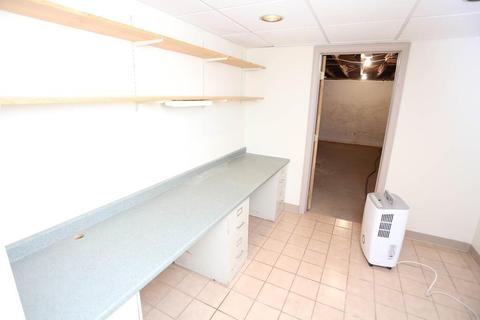 22 Walter St, Chicopee, MA 01013 photo 25