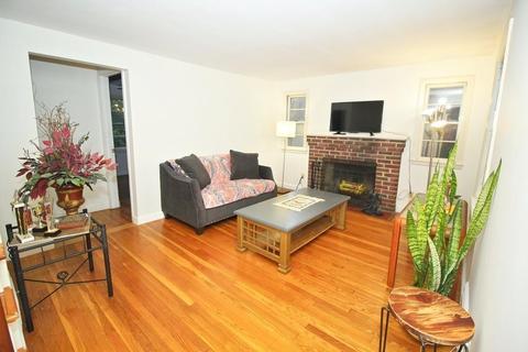 7 Cheshire Rd, Worcester, MA 01606 photo 2