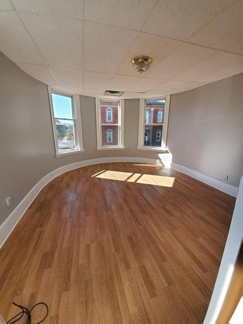 33 Providence St, Worcester, MA 01604 photo 2