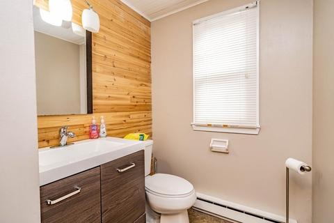 31 Price St, Springfield, MA 01104 photo 13