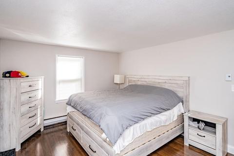 31 Price St, Springfield, MA 01104 photo 12