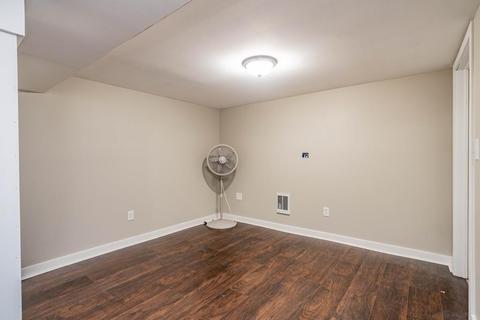 31 Price St, Springfield, MA 01104 photo 15