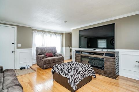 31 Price St, Springfield, MA 01104 photo 6