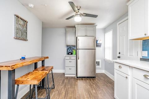 31 Price St, Springfield, MA 01104 photo 2