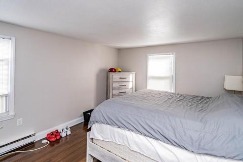 31 Price St, Springfield, MA 01104 photo 10