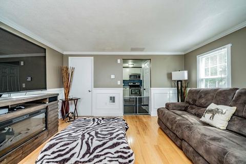 31 Price St, Springfield, MA 01104 photo 5