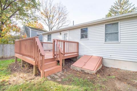93 Pine Grove St, Springfield, MA 01119 photo 14