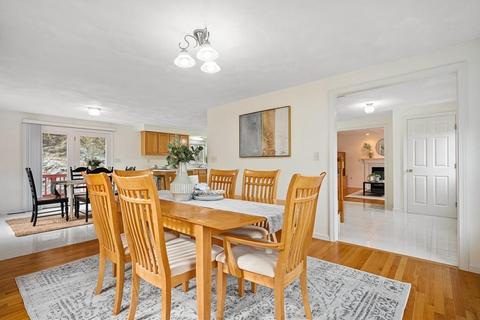 10 Benjamin Ter, Stoneham, MA 02180 photo 9
