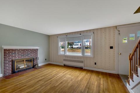 32 Broad St, Walpole, MA 02081 photo 3