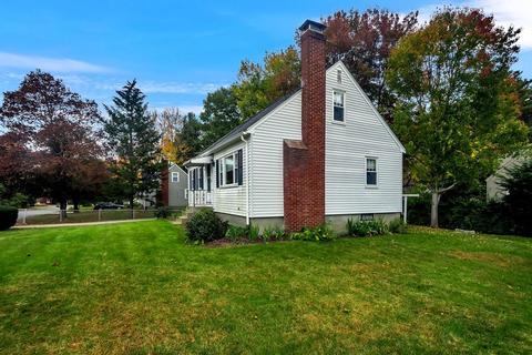 32 Broad St, Walpole, MA 02081 photo 2