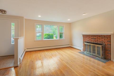 34 Smith Rd, Randolph, MA 02368 photo 3
