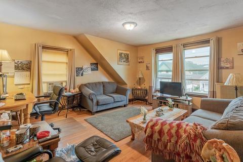 8 Normandy Rd, Lynn, MA 01902 photo 3