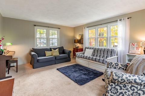 41 Forest St, Reading, MA 01867 photo 10