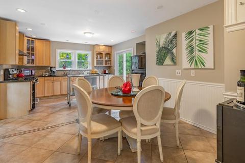 41 Forest St, Reading, MA 01867 photo 11