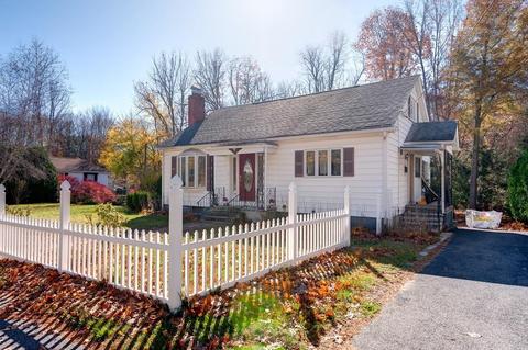 92 Pleasant St, Ware, MA 01082 photo 1
