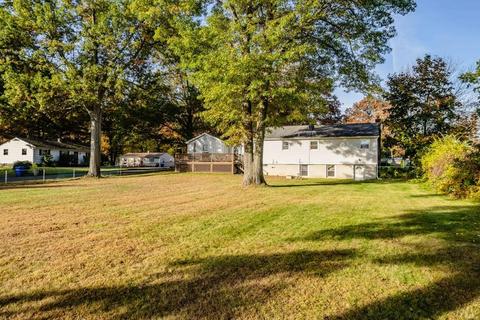 299 Forest Hls, Springfield, MA 01128 photo 7
