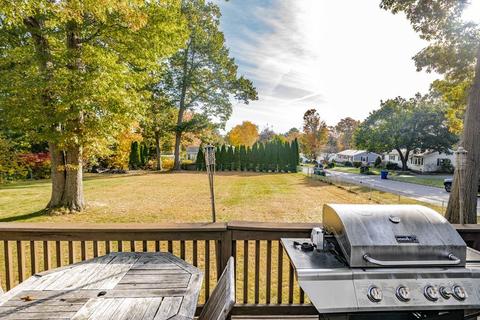 299 Forest Hls, Springfield, MA 01128 photo 37