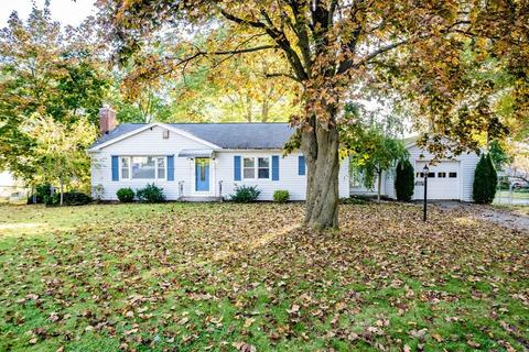 299 Forest Hls, Springfield, MA 01128 photo 2