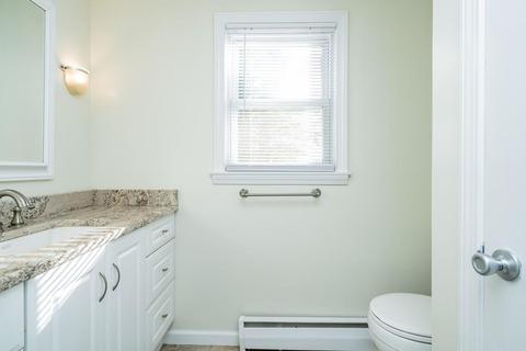 299 Forest Hls, Springfield, MA 01128 photo 17