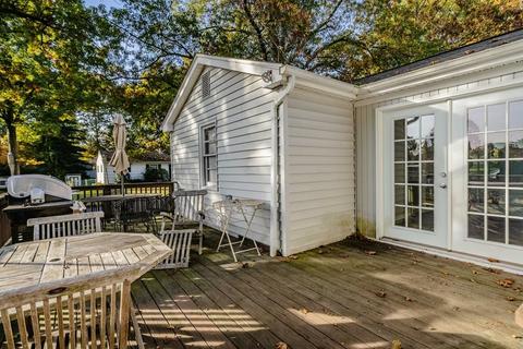 299 Forest Hls, Springfield, MA 01128 photo 8