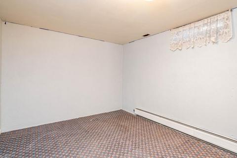 299 Forest Hls, Springfield, MA 01128 photo 32