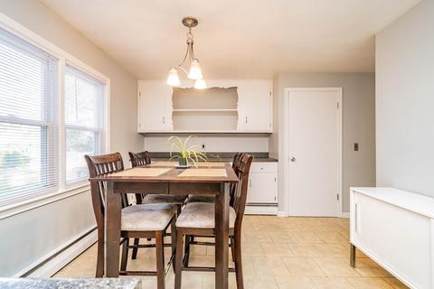 299 Forest Hls, Springfield, MA 01128 photo 15