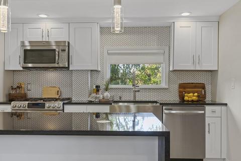 55 Bay State Rd, Reading, MA 01867 photo 7